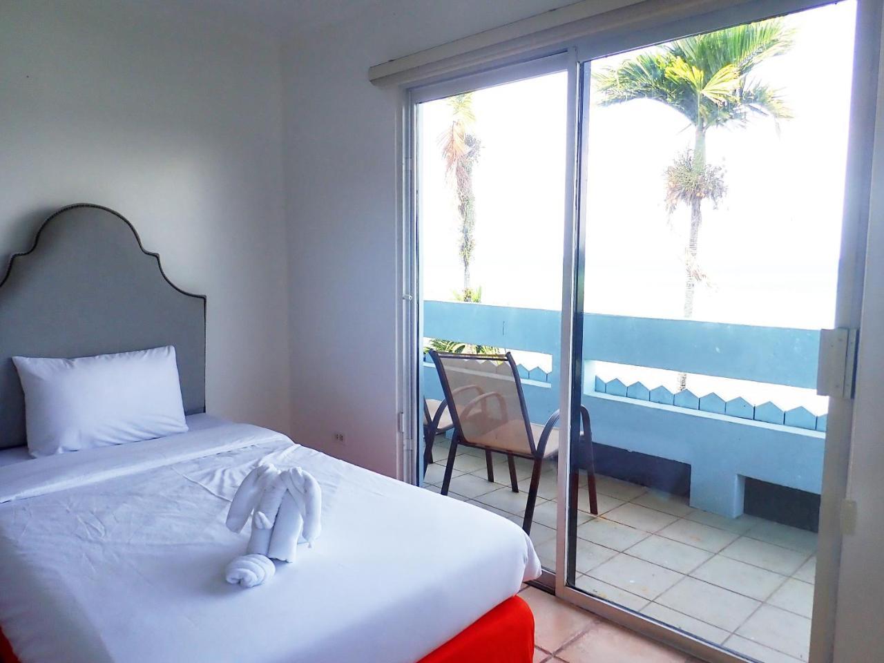 Blue Ocean View Hotel Koror Extérieur photo